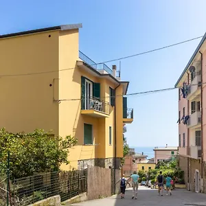  Apartment La Casa Di Madi Italy