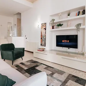  Apartment Four Luxury Art Italy